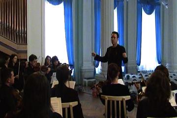 Crispin conducting the Moldovan Chamber Orchestra